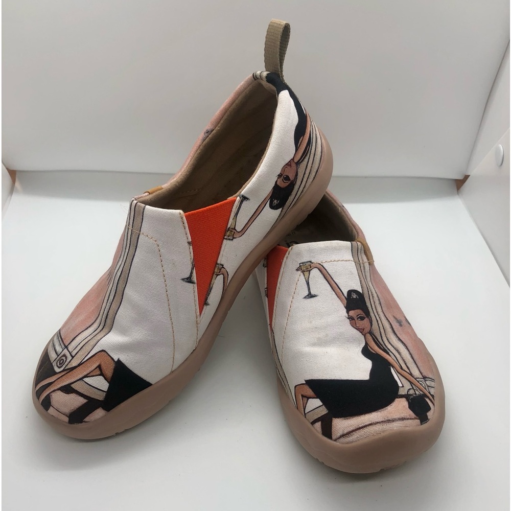 Stylish Women's Slip-On Shoes with Artistic Design